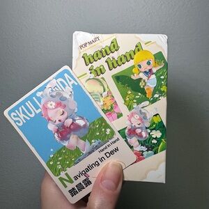 Pop Mart Hand in Hand (Skullpanda)